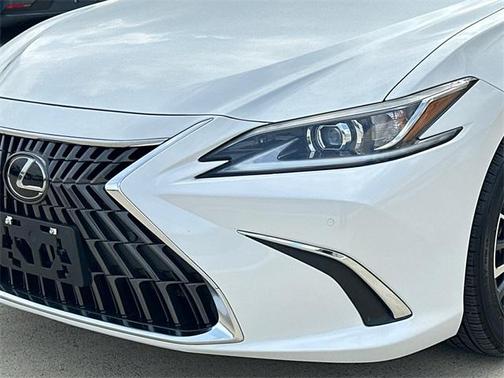 2022 Lexus ES 350 Base