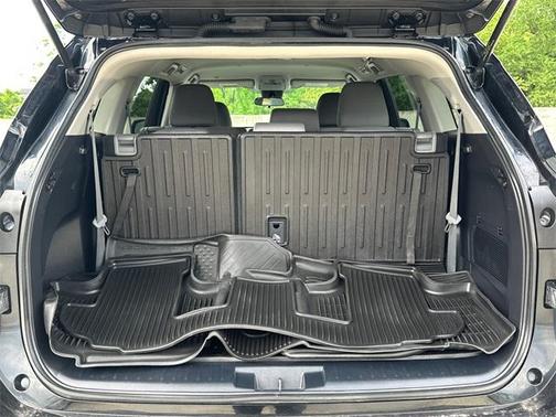 2022 Toyota Highlander L