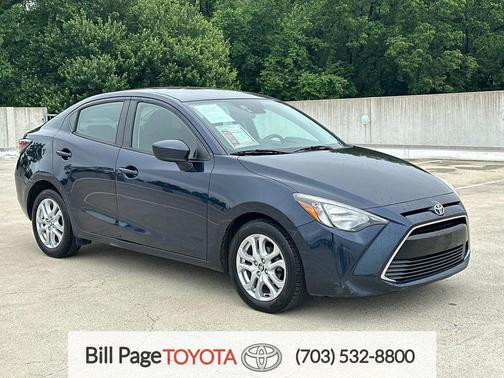 Abyss 2017 Toyota Yaris iA Base