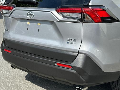 Silver Sky Metallic 2025 Toyota RAV4 Hybrid XLE
