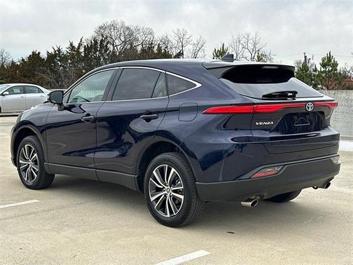 2024 Toyota Venza LE