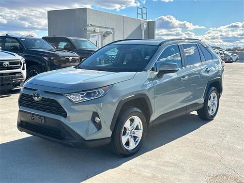 2020 Toyota RAV4 Hybrid XLE