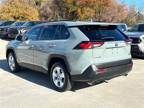 2020 Toyota RAV4 Hybrid XLE