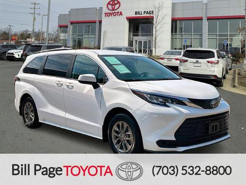 2023 Toyota Sienna LE