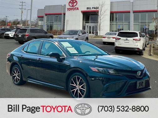 Midnight Black Metallic 2021 Toyota Camry SE