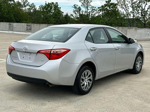 Classic Silver Metallic 2019 Toyota Corolla LE