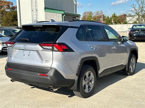 2025 Toyota RAV4 Hybrid XLE