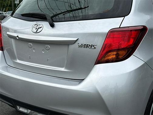 2016 Toyota Yaris L