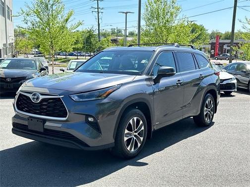 2021 Toyota Highlander Hybrid XLE