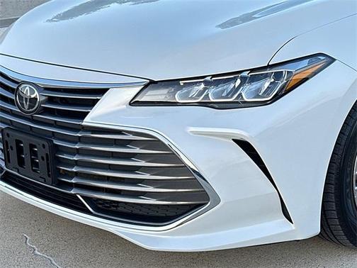 2022 Toyota Avalon XLE