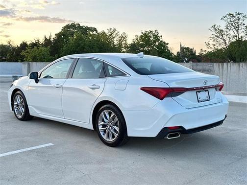 2022 Toyota Avalon XLE