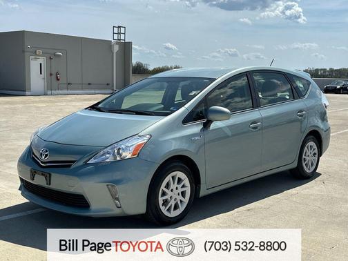 2014 Toyota Prius v Two
