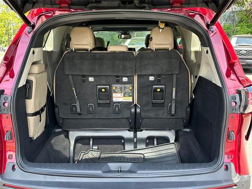 2021 Toyota Sienna XLE 8 Passenger