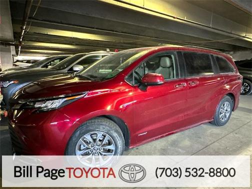 2021 Toyota Sienna XLE 8 Passenger