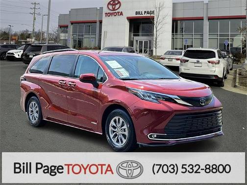 2021 Toyota Sienna XLE 8 Passenger