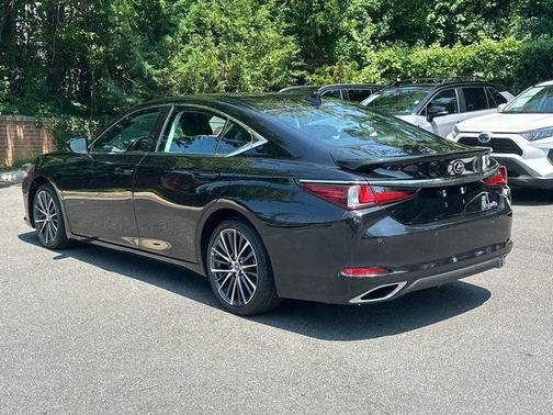 2022 Lexus ES 350 Base