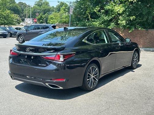 2022 Lexus ES 350 Base