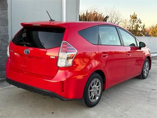 2017 Toyota Prius v Four