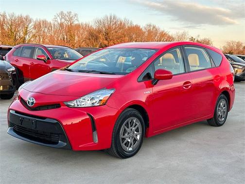2017 Toyota Prius v Four