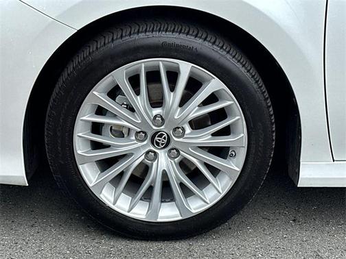 2018 Toyota Camry Hybrid XLE