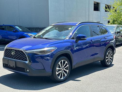 Blue Crush Metallic 2024 Toyota Corolla Cross XLE