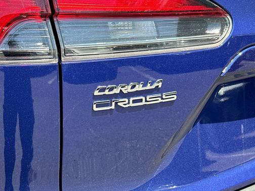 Blue Crush Metallic 2024 Toyota Corolla Cross XLE