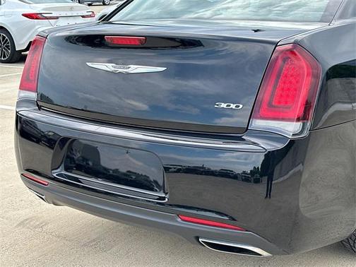 2018 Chrysler 300 Touring