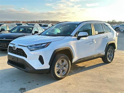 2025 Toyota RAV4 Hybrid XLE