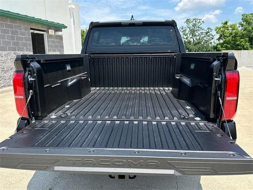2025 Toyota Tacoma SR5