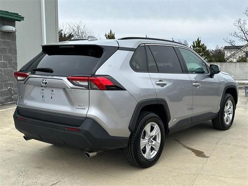 2021 Toyota RAV4 Hybrid LE