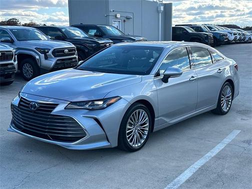 2022 Toyota Avalon Hybrid Limited