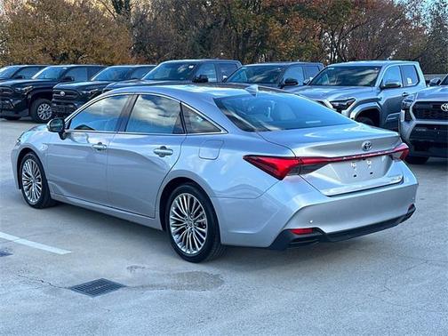 2022 Toyota Avalon Hybrid Limited