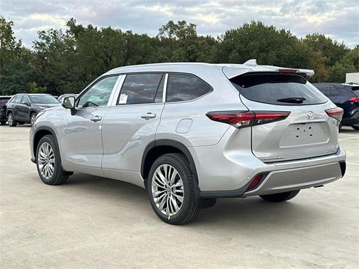 2025 Toyota Highlander Platinum