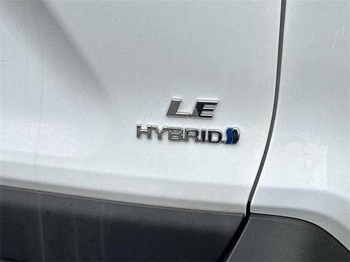 2024 Toyota RAV4 Hybrid LE