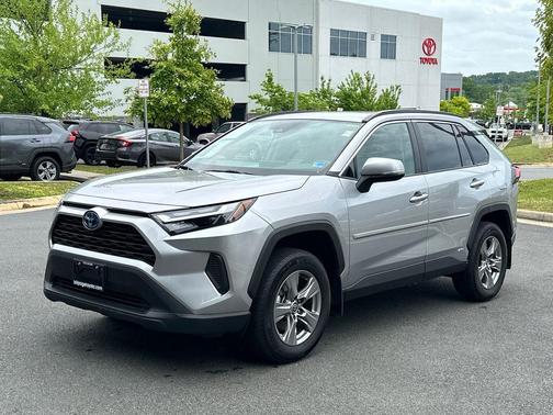Silver Sky Metallic 2023 Toyota RAV4 Hybrid XLE