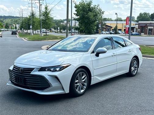 2022 Toyota Avalon XLE