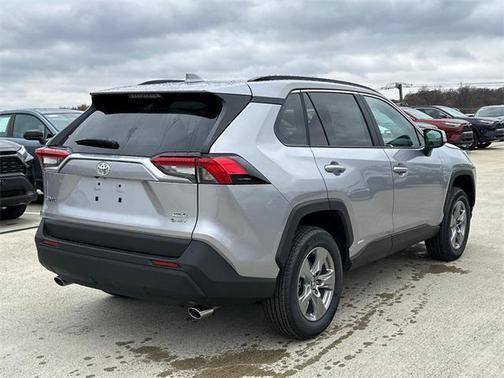 2025 Toyota RAV4 Hybrid XLE