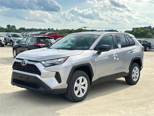 2025 Toyota RAV4 LE
