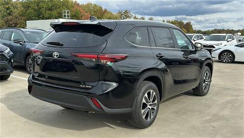 2026 Toyota Highlander XLE