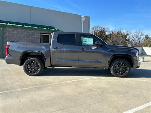 2025 Toyota Tundra Platinum
