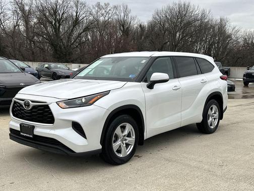 2022 Toyota Highlander L