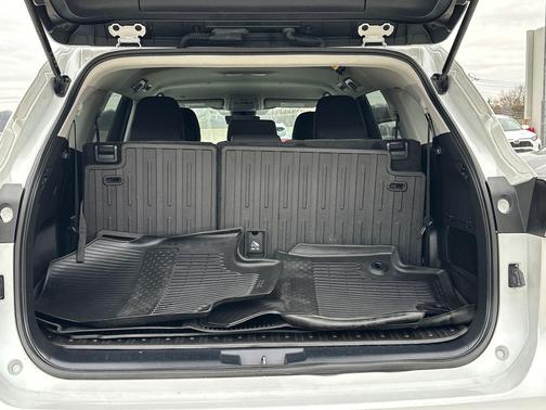 2022 Toyota Highlander L