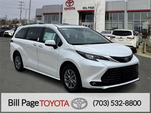 2025 Toyota Sienna XLE