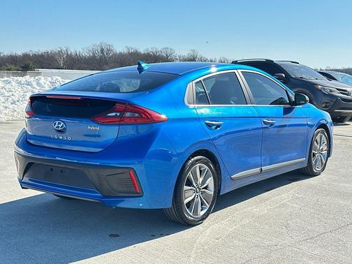 2017 Hyundai IONIQ Hybrid Limited