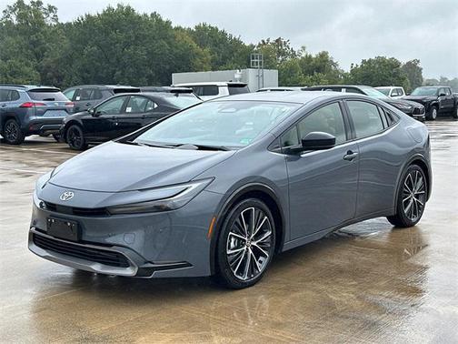2025 Toyota Prius XLE