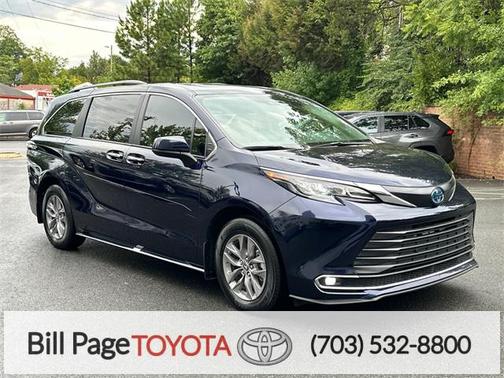 2024 Toyota Sienna XLE 8 Passenger