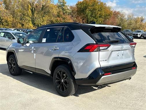 2025 Toyota RAV4 Hybrid SE