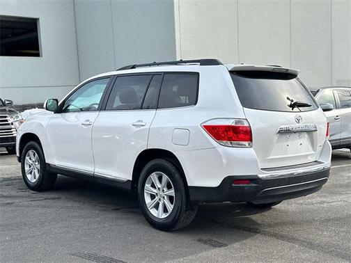 2011 Toyota Highlander SE