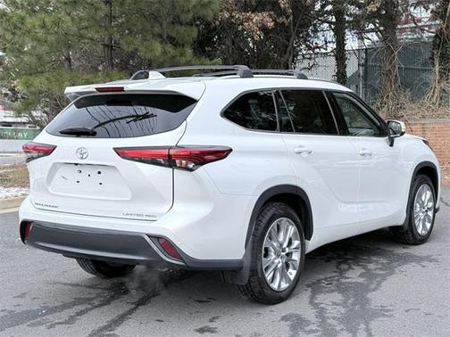 2022 Toyota Highlander Limited