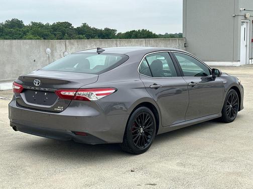 Predawn Gray Mica 2019 Toyota Camry Hybrid XLE